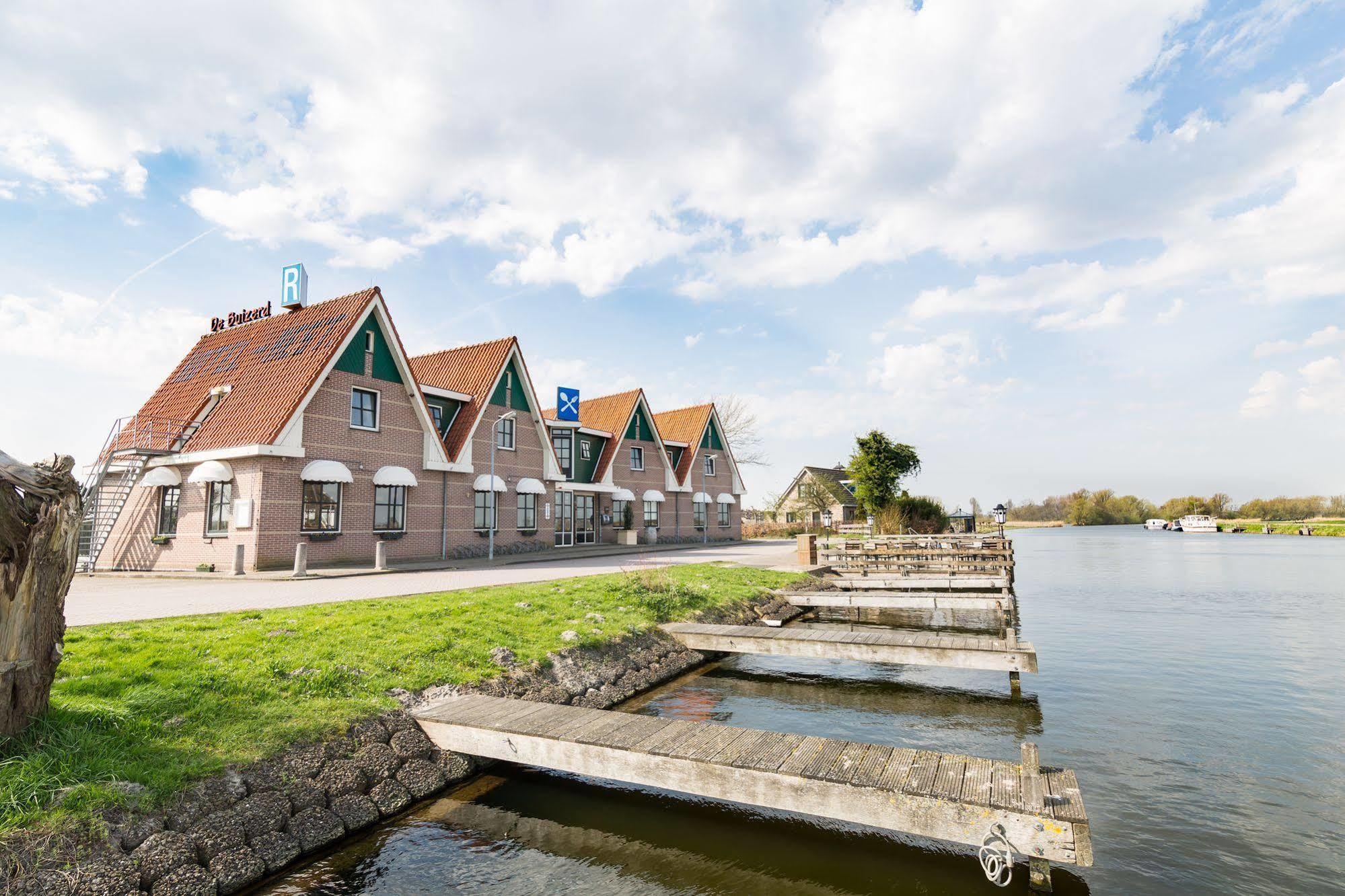 Hotel Restaurant De Buizerd Langedijk Exteriér fotografie